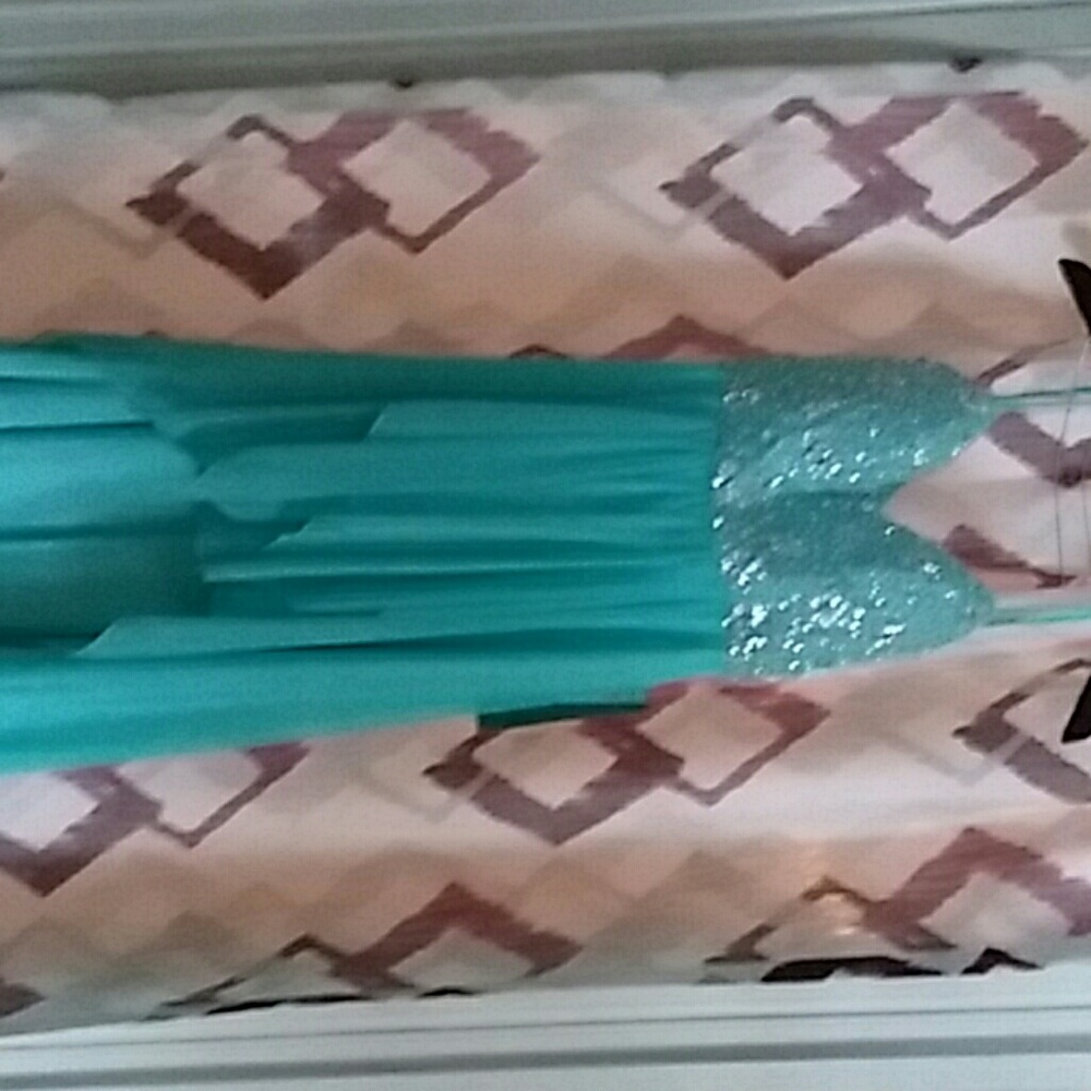 Juniors formal dress
